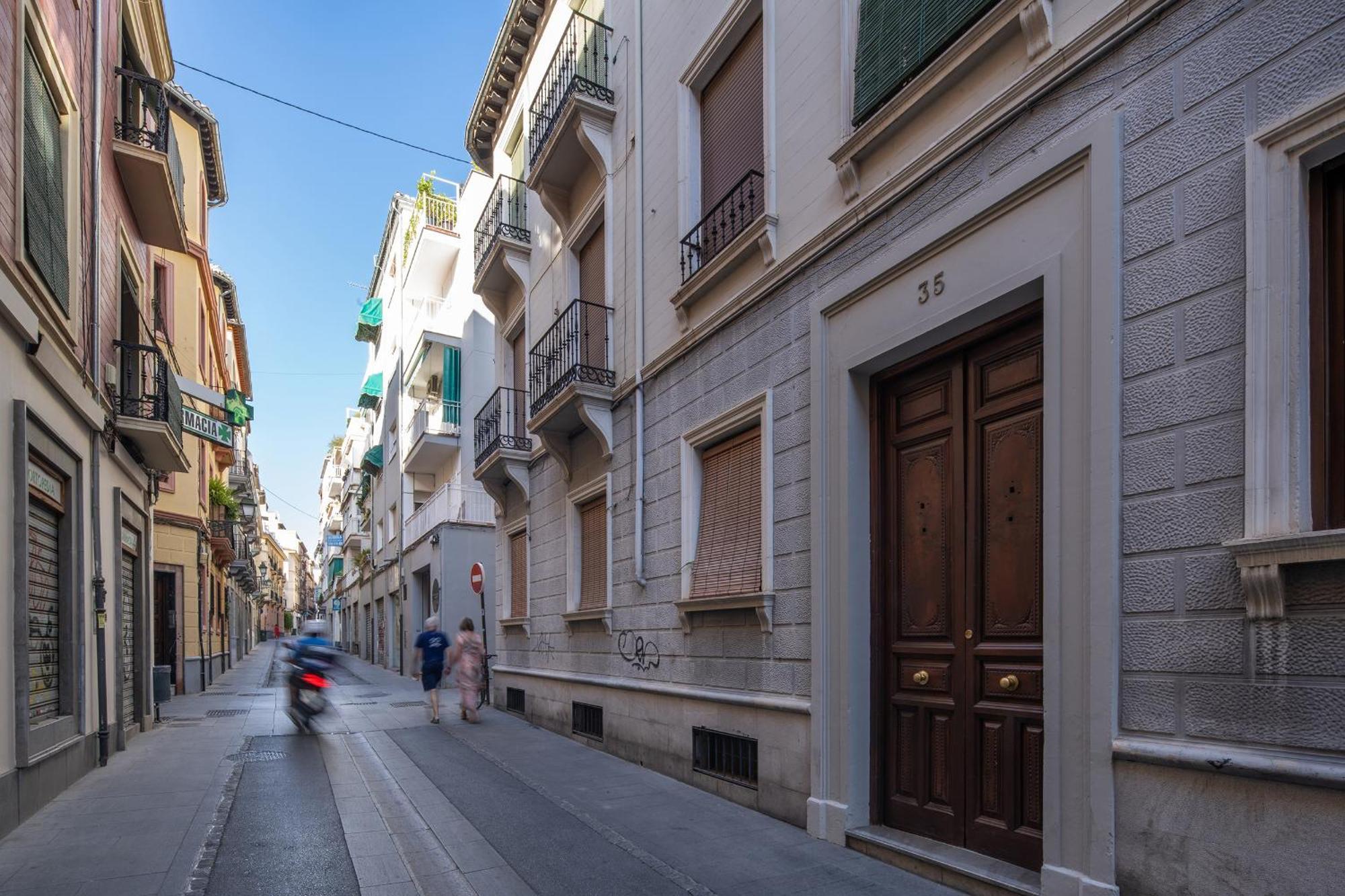 Parking Free, Granada Vintage Haven公寓 外观 照片